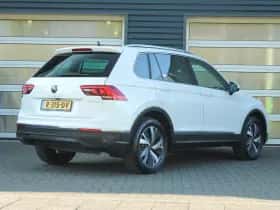 Volkswagen Tiguan (2021) thumbnail 2