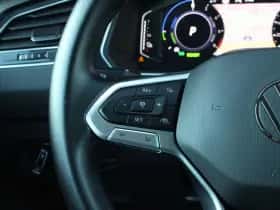 Volkswagen Tiguan (2021) thumbnail 30
