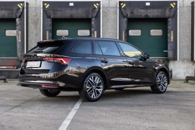 Škoda Octavia (2025) thumbnail 2