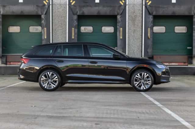 Škoda Octavia (2025) thumbnail 3