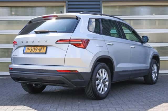 Škoda Karoq (2022) thumbnail 2