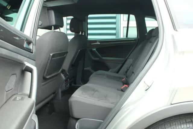 Volkswagen Tiguan (2019) thumbnail 22