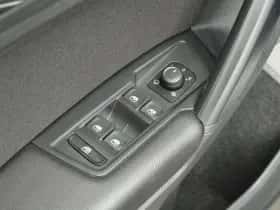 Volkswagen Tiguan (2019) thumbnail 44