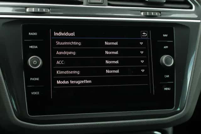 Volkswagen Tiguan (2019) thumbnail 59