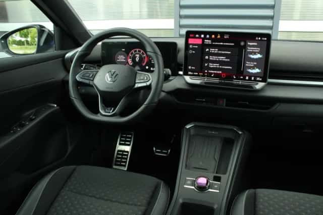 Volkswagen T-Roc (2025) thumbnail 42