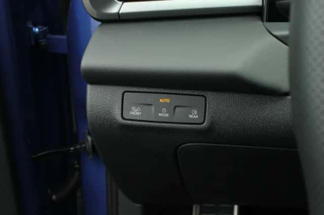 Volkswagen T-Roc (2025) thumbnail 45