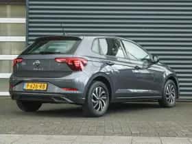 Volkswagen Polo (2022) thumbnail 2