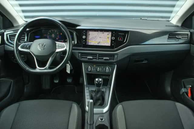 Volkswagen Polo (2022) thumbnail 5