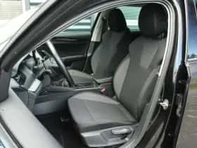Škoda Octavia (2021) thumbnail 4