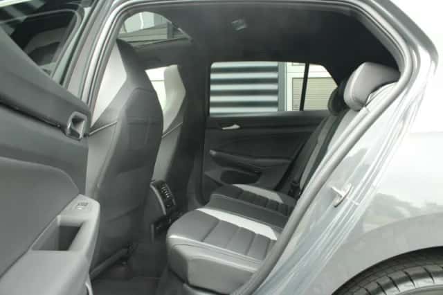 Volkswagen Golf (2025) thumbnail 21