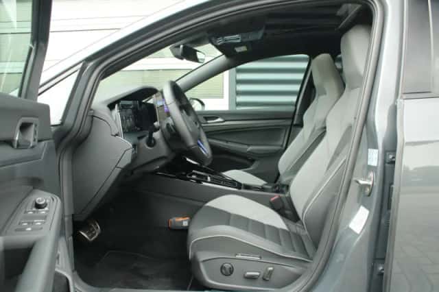 Volkswagen Golf (2025) thumbnail 22