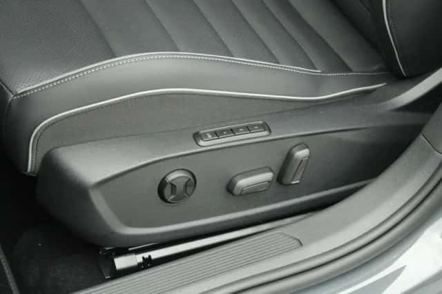 Volkswagen Golf (2025) thumbnail 23