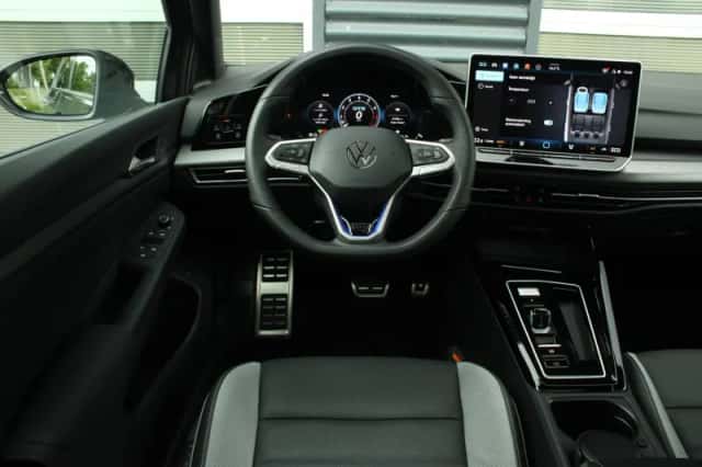 Volkswagen Golf (2025) thumbnail 24