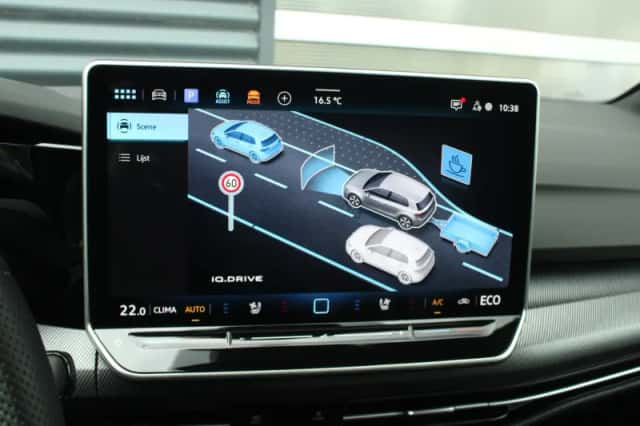 Volkswagen Golf (2025) thumbnail 50
