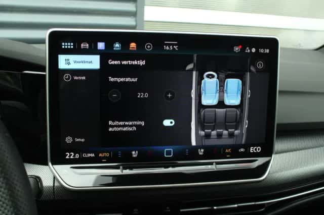Volkswagen Golf (2025) thumbnail 60