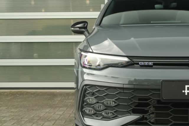 Volkswagen Golf (2025) thumbnail 9