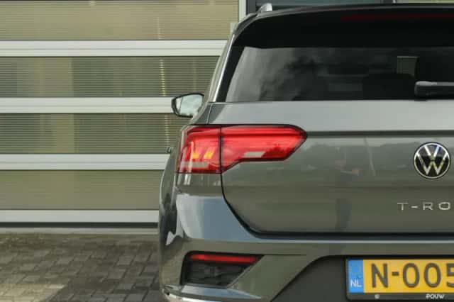 Volkswagen T-Roc (2022) thumbnail 12
