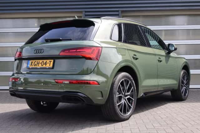 Audi Q5 (2023) thumbnail 2