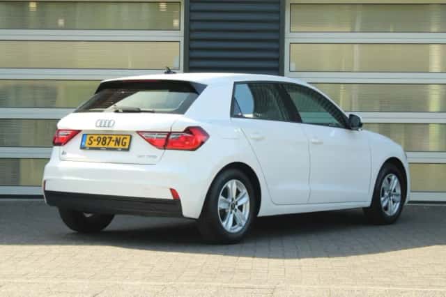 Audi A1 (2023) thumbnail 2