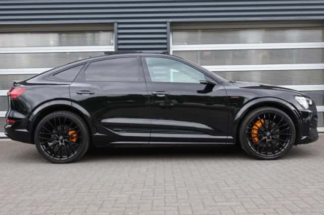 Audi e-tron (2020) thumbnail 3