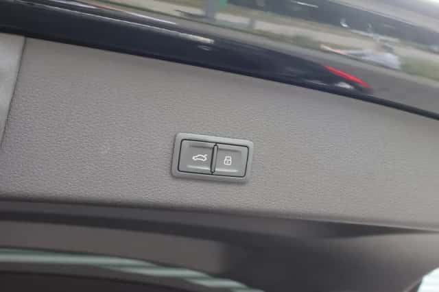 Audi e-tron (2020) thumbnail 22