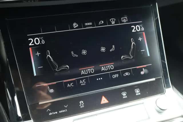 Audi e-tron (2020) thumbnail 37