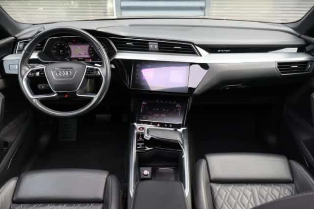 Audi e-tron (2020) thumbnail 5