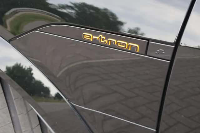 Audi e-tron (2020) thumbnail 42