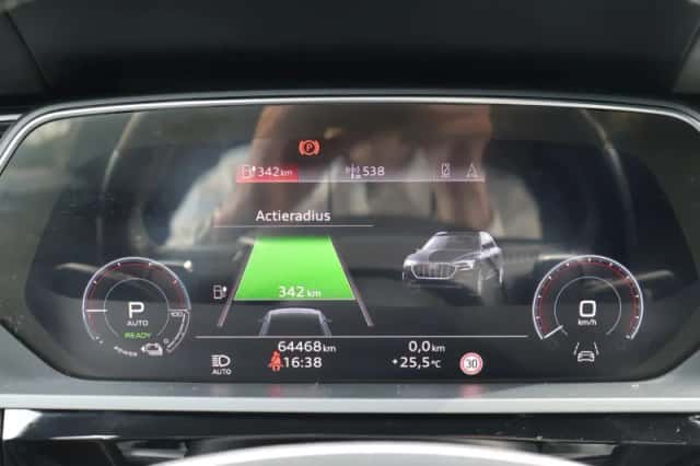 Audi e-tron (2020) thumbnail 53