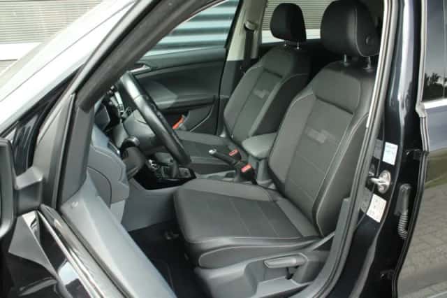 Volkswagen T-Cross (2019) thumbnail 4