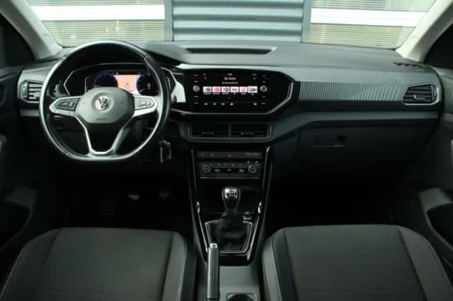 Volkswagen T-Cross (2019) thumbnail 5