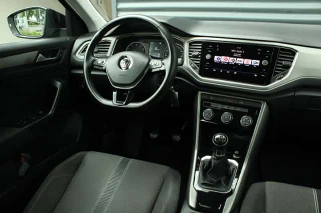 Volkswagen T-Roc (2020) thumbnail 36