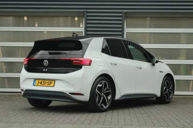 Volkswagen ID.3 (2020) thumbnail 2