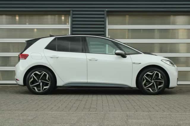 Volkswagen ID.3 (2020) thumbnail 3