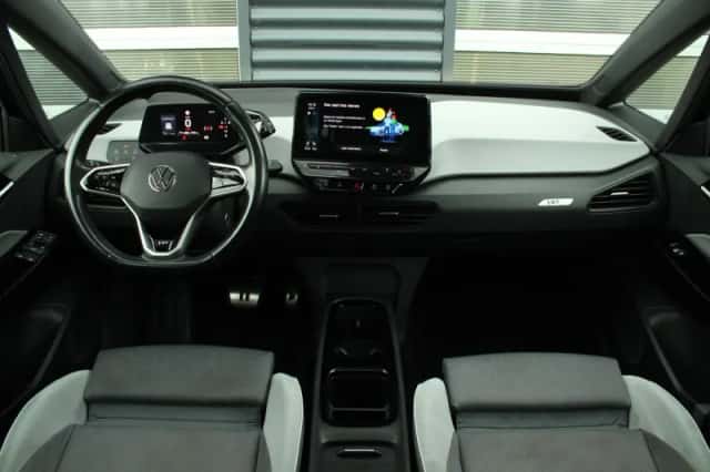 Volkswagen ID.3 (2020) thumbnail 5
