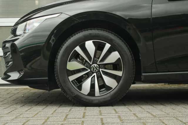 Volkswagen Golf (2025) thumbnail 16