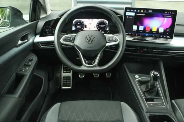 Volkswagen Golf (2025) thumbnail 25