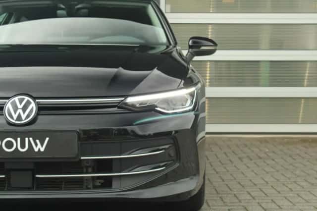 Volkswagen Golf (2025) thumbnail 9