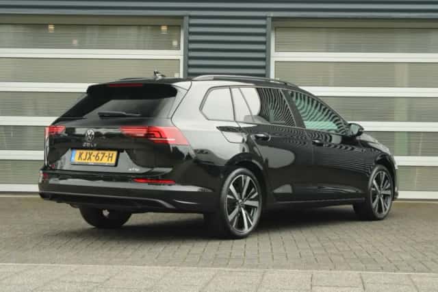 Volkswagen Golf (2026) thumbnail 2