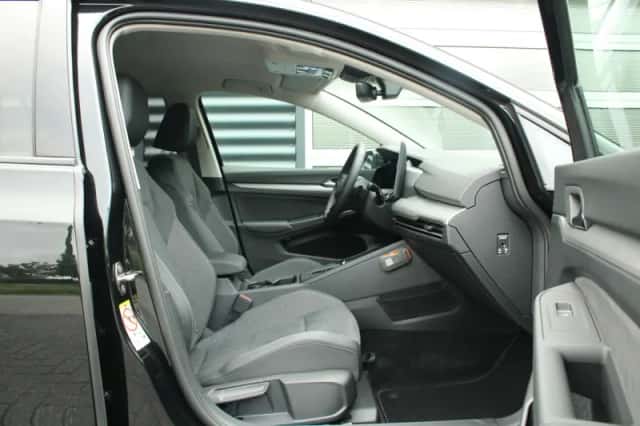 Volkswagen Golf (2026) thumbnail 35