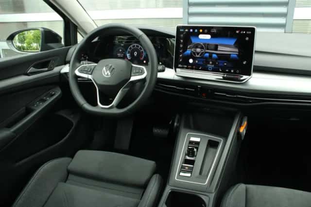 Volkswagen Golf (2026) thumbnail 39