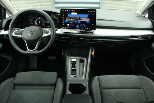 Volkswagen Golf (2026) thumbnail 5
