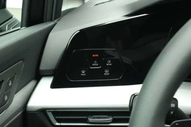 Volkswagen Golf (2026) thumbnail 42