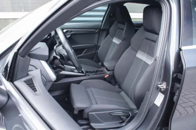 Audi A3 (2023) thumbnail 4