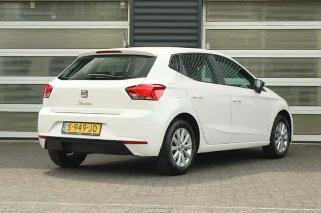 SEAT Ibiza (2023) thumbnail 2