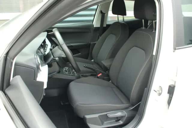 SEAT Ibiza (2023) thumbnail 4