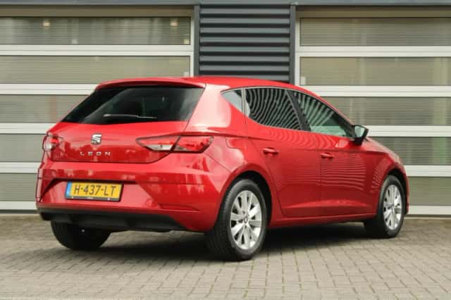 SEAT Leon (2020) thumbnail 2