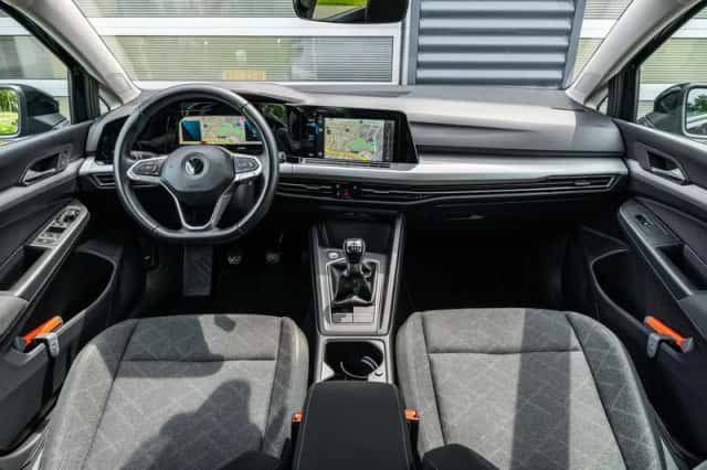 Volkswagen Golf (2021) thumbnail 5