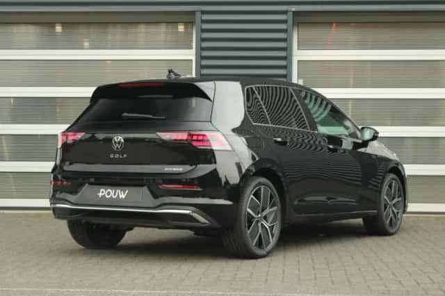 Volkswagen Golf (2026) thumbnail 2