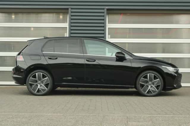 Volkswagen Golf (2026) thumbnail 3